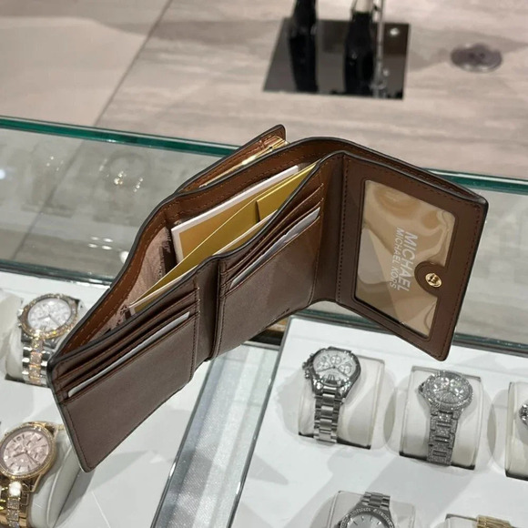 MICHAEL KORS JET SET TRAVEL MEDIUM PEBBLED LEATHER TRIFOLD WALLET - Picture 8 of 8